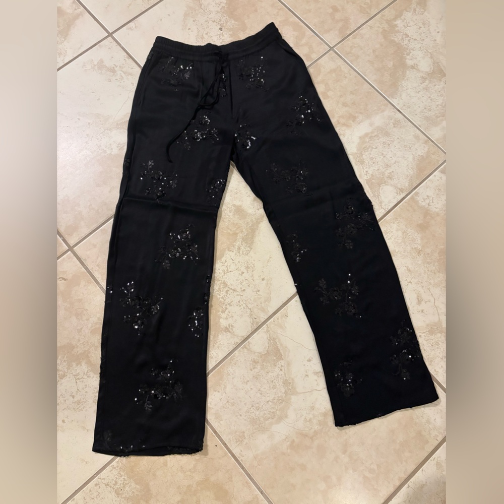 Fashion Women Pant with Brilliant Details